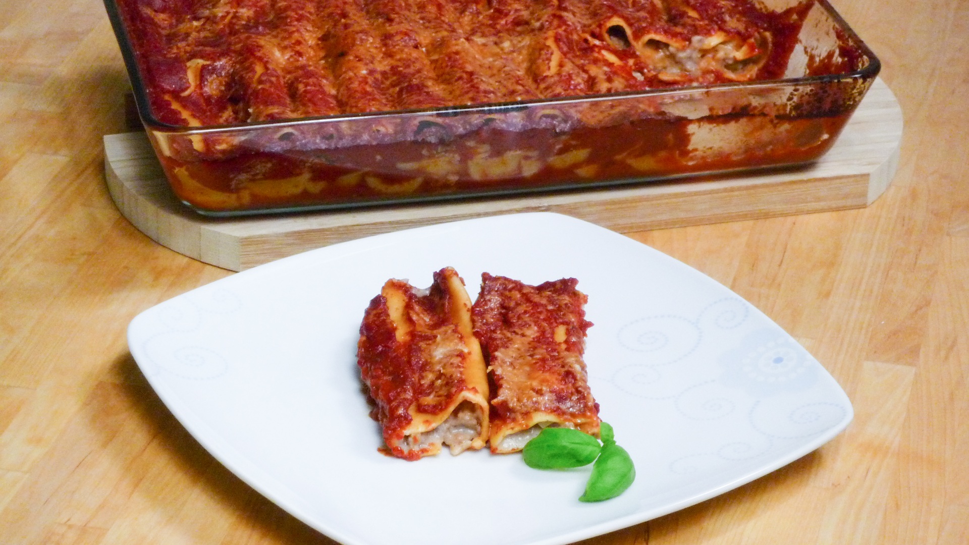 Rezept: Cannelloni mit Bechamelsauce, Hackfleischfüllung und Tomaten