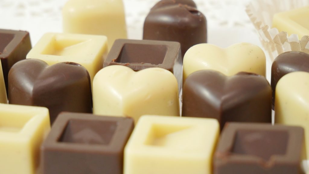 DIY Pralinen vegan & zuckerfrei | Schokolade selber machen