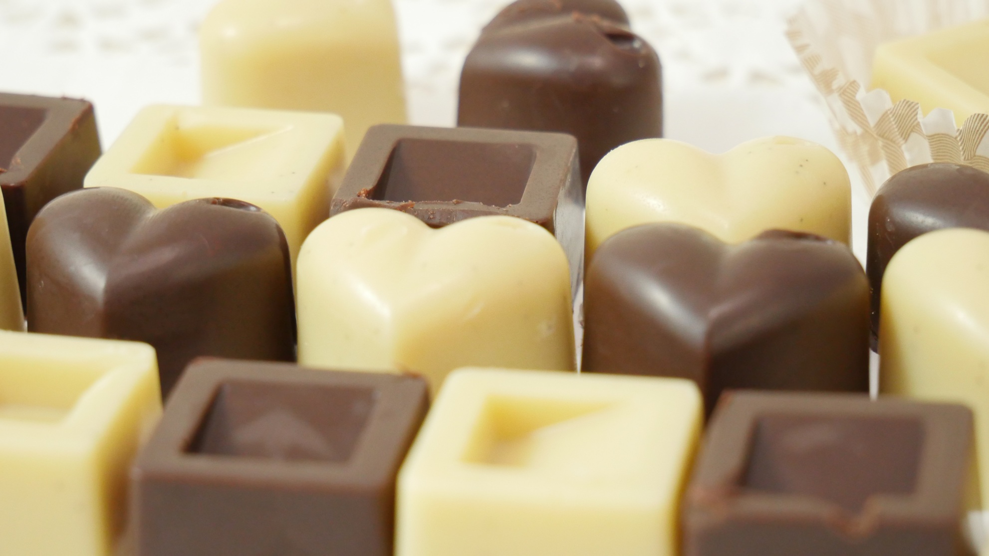 Rezept: DIY Pralinen vegan &amp; zuckerfrei | Schokolade selber machen