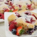 Joghurt-Kuchen mit frischen Beeren I Blechkuchen I Kuchen zum Muttertag