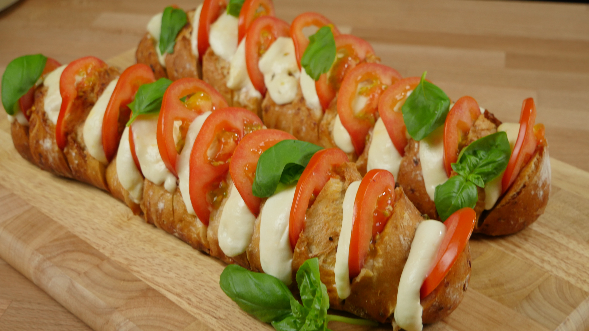 Rezept Facherbaguette I Facherbrot I Leckere Grillbeilage Mit Mozzarella Und Tomaten