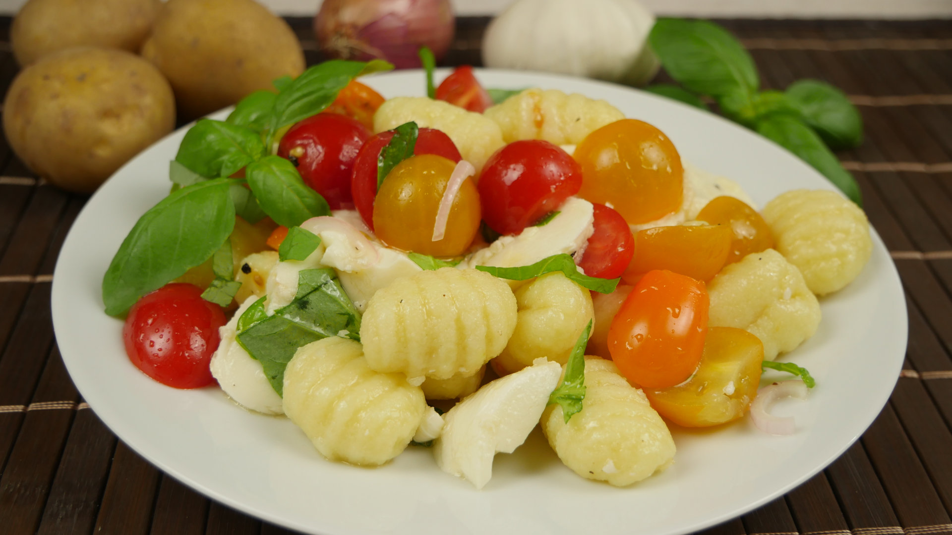 Rezept: Gnocchi Salat | Tolle Alternative zu Nudel- oder Kartoffelsalat