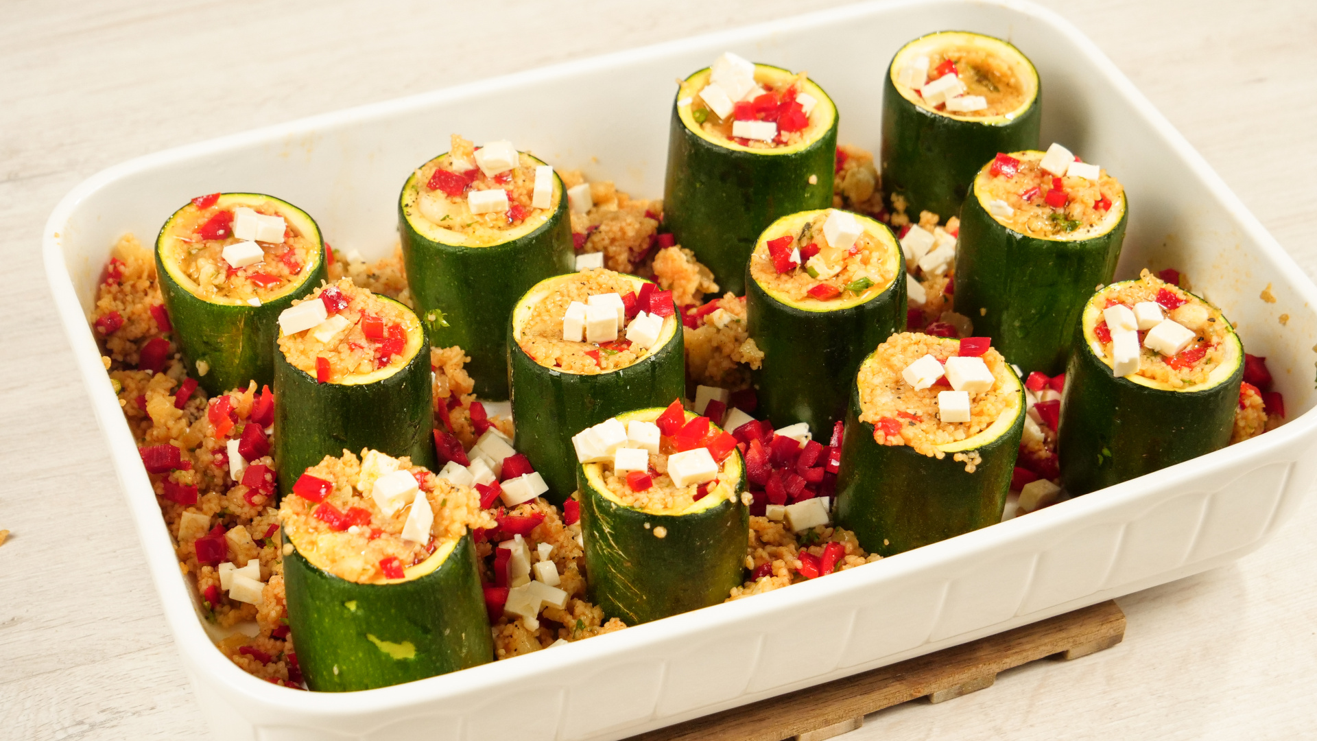 Rezept Zucchini Mit Vegetarischer Couscous Fullung