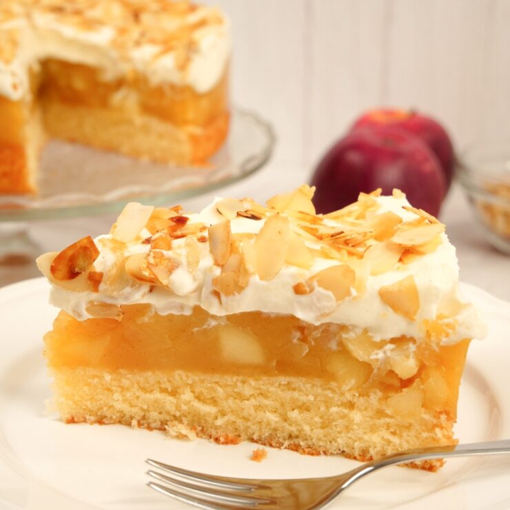 Apfel-Schmand-Torte: Cremige Füllung, und Genuss pur – kochkino.de Apfel-Schmand-Torte: Cremige Füllung, und Genuss pur – kochkino.de
