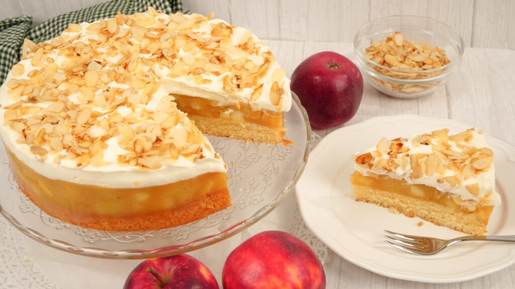 Apfel-Schmand-Torte: Cremige Füllung, und Genuss pur