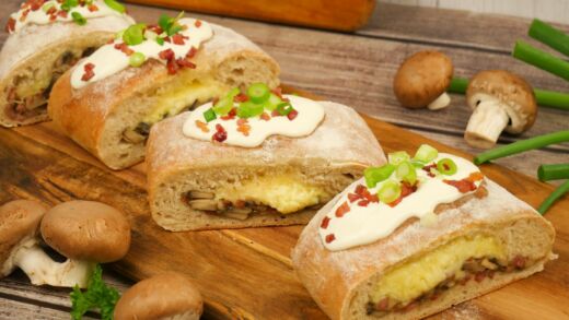 Handbrot wie vom Weihnachtsmarkt – Handbrot Rezept mit Champignons & Käse